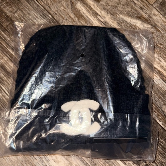 Chanel cashmere beanie - Picture 5 of 5
